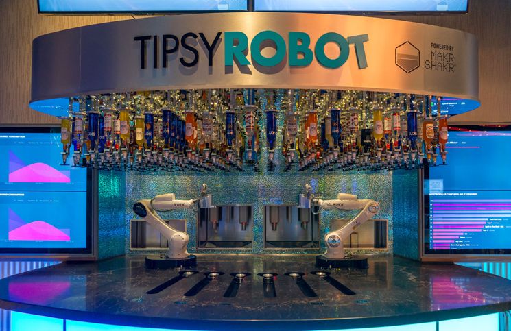 Bu Barda Kokteylleri Robotlar Hazırlıyor