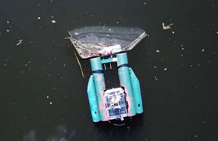 Oyunlaştırma Deneyimiyle Çöp Toplayan Robot