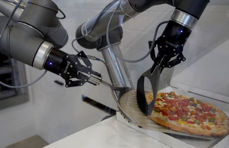 Pizza Yapan Robotla Tanışın