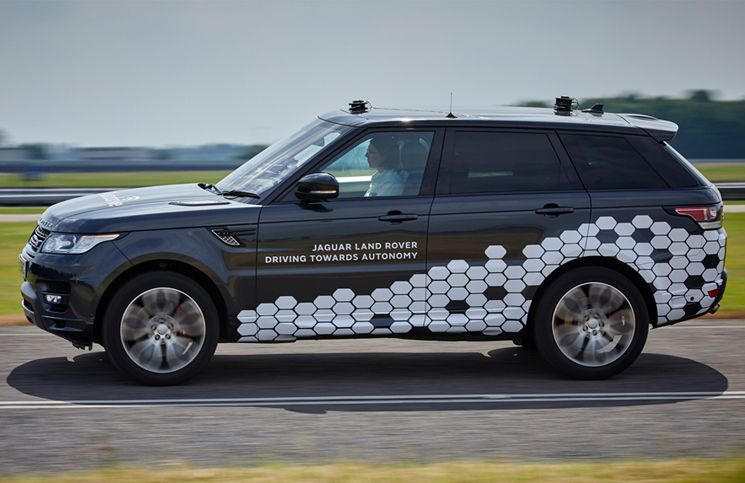 Jaguar Land Rover İngiltere’de Sürücüsüz Araç Testleri Yapıyor