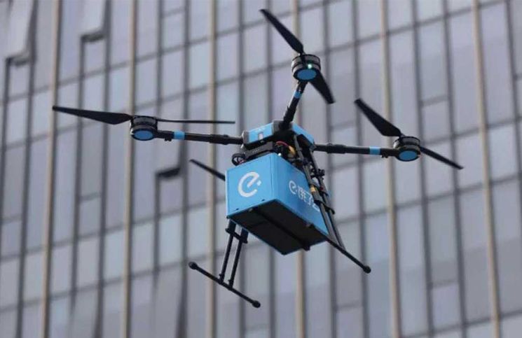 Çin’de Drone’lar Yemek Teslimatına Başladı
