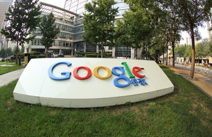 Google, Çin Pazarında Yeniden Aktif Olmak için Sansürlü Arama Motoru Üzerinde Çalışıyor